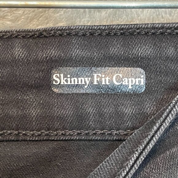 Judy Blue Women Skinny Fit Capri Destroyed High Rise Stretch Black Denim 16W - Picture 7 of 14